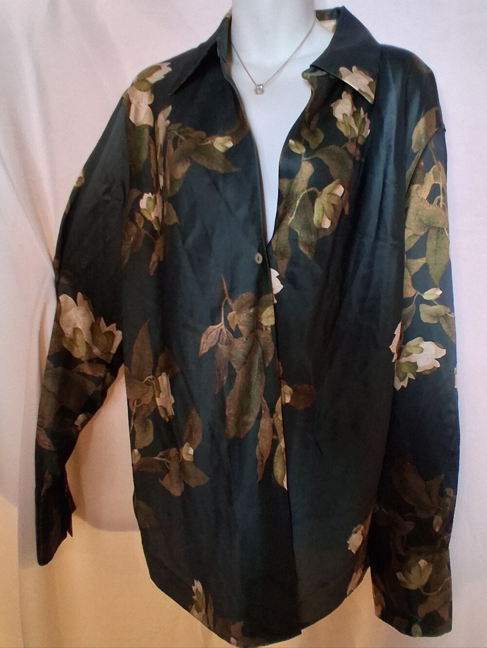 Silky Black Floral Button-Up Blouse - Picture 8 of 11